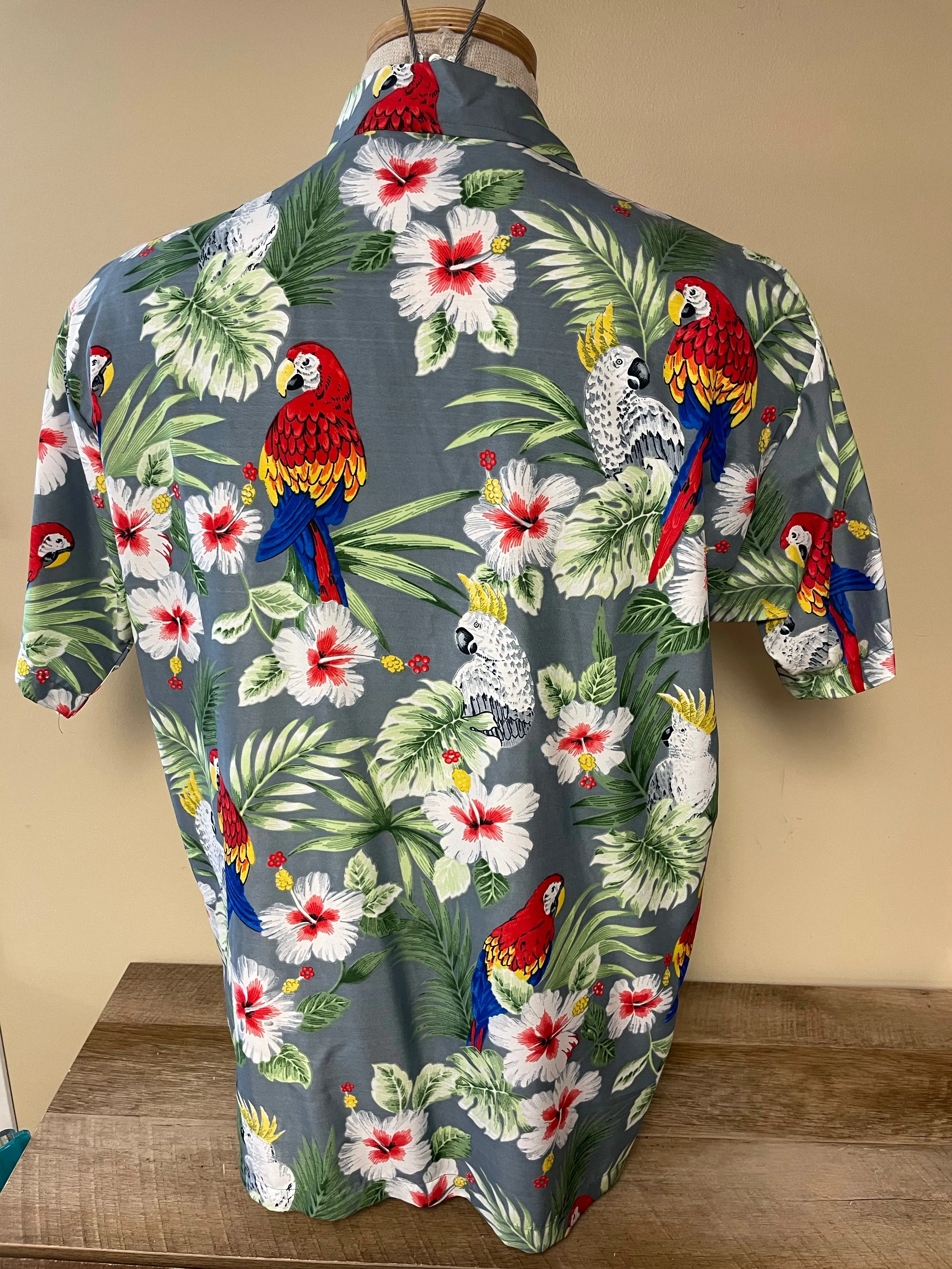 <€€* Mens RIMA Beachwear Terivoile Caribbean Island Camp Medium Palm Parrot